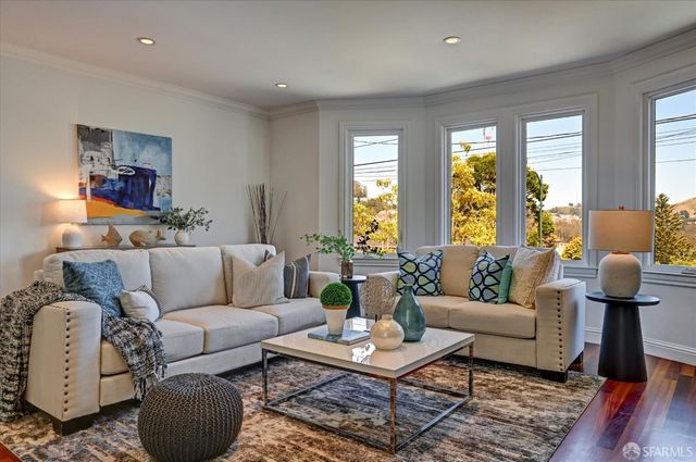 2031 9th Avenue, San Francisco, CA 94116