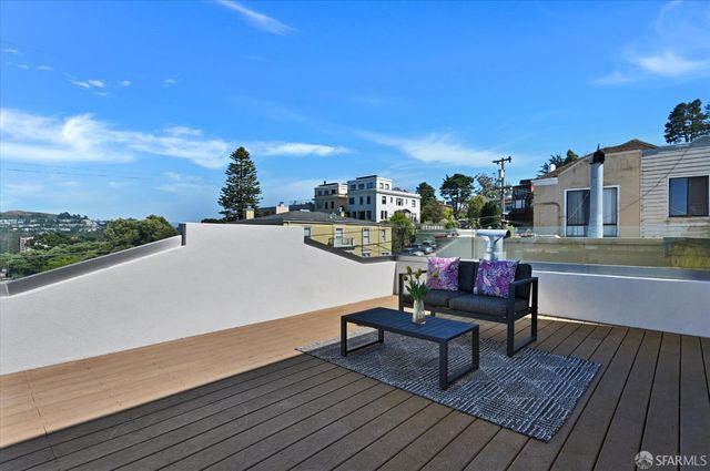 2031 9th Avenue, San Francisco, CA 94116