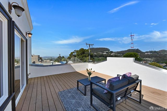 2031 9th Avenue, San Francisco, CA 94116