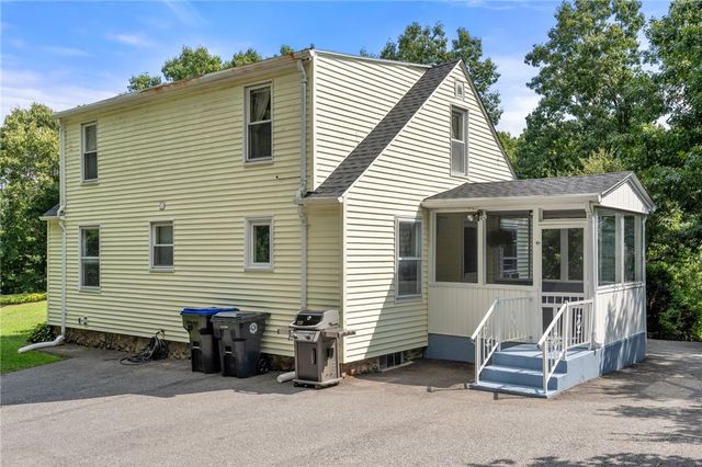 42 Pine Swamp Road, Cumberland, RI 02864