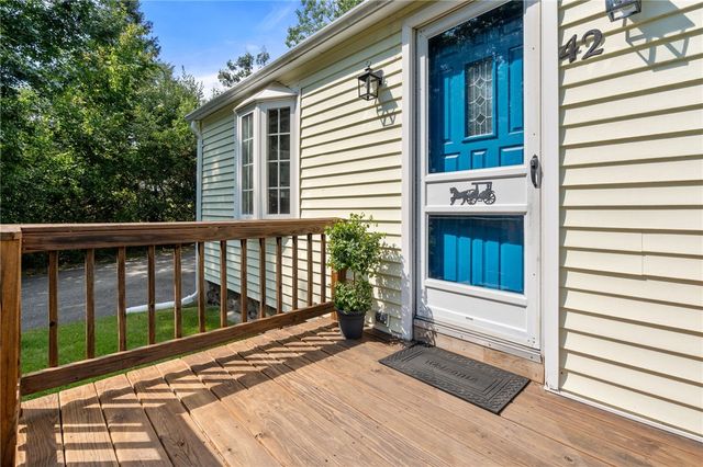 42 Pine Swamp Road, Cumberland, RI 02864