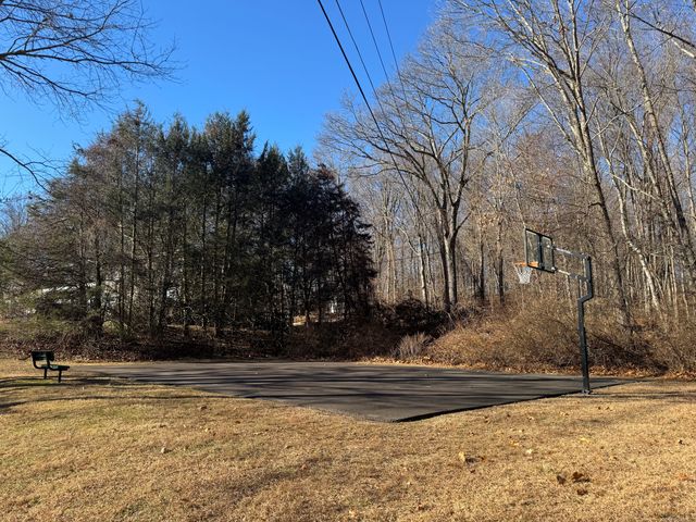 14 Woodridge Drive 14, Cheshire, CT 06410