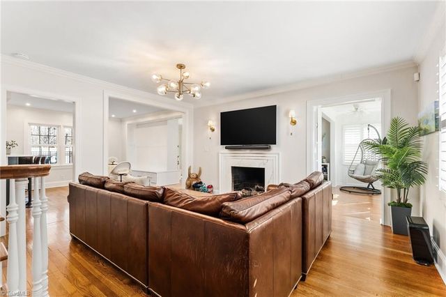 415 Carolina Circle, Winston-salem, NC 27104