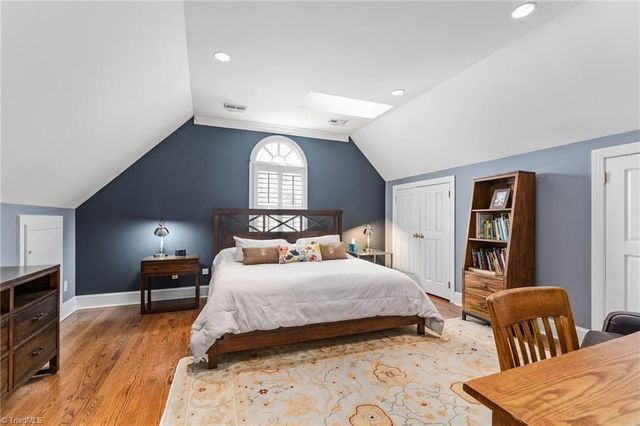 415 Carolina Circle, Winston-salem, NC 27104