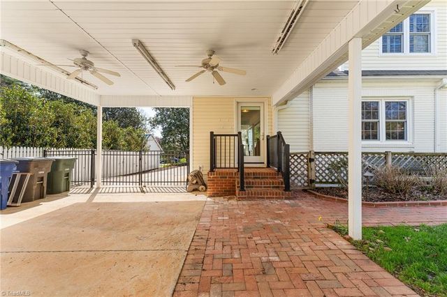 415 Carolina Circle, Winston-salem, NC 27104