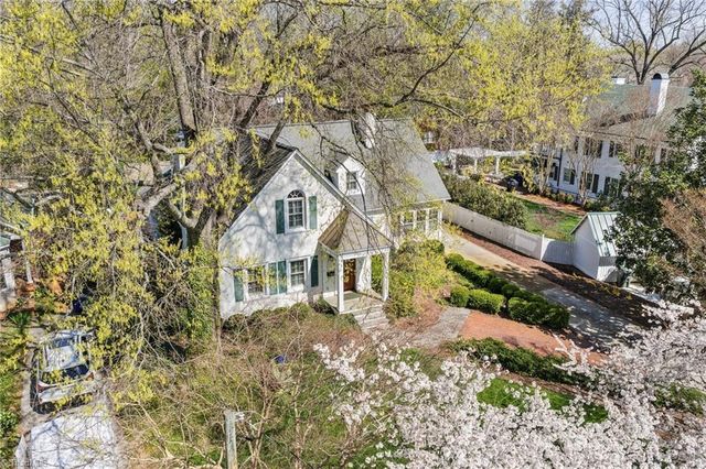415 Carolina Circle, Winston-salem, NC 27104