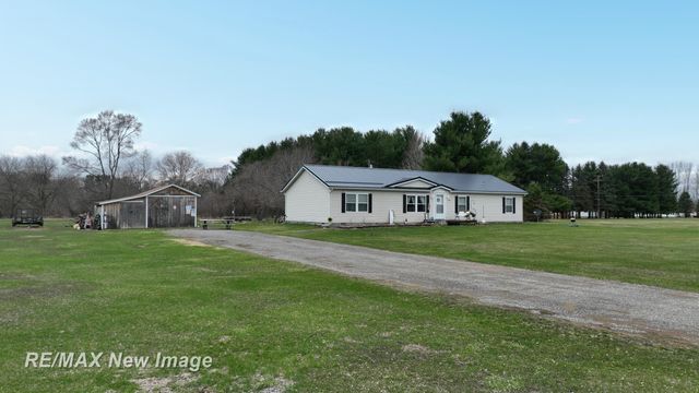 355 Carpenter Road, Fostoria, MI 48435