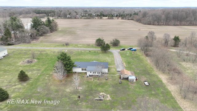 355 Carpenter Road, Fostoria, MI 48435