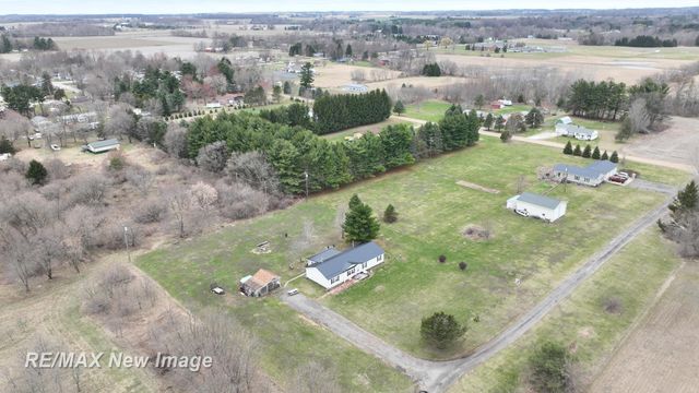 355 Carpenter Road, Fostoria, MI 48435