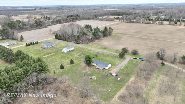 355 Carpenter Road, Fostoria, MI 48435