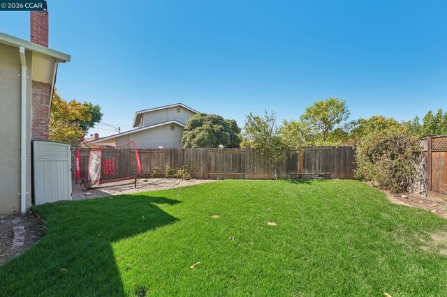3730 Parkway Ct, Concord, CA 94519