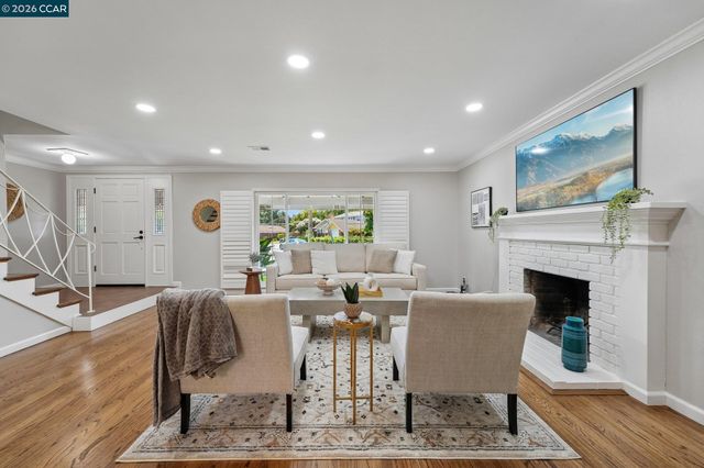 3730 Parkway Ct, Concord, CA 94519