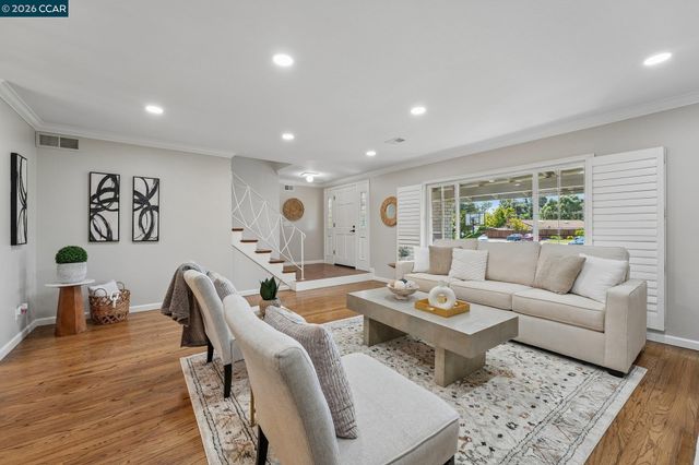 3730 Parkway Ct, Concord, CA 94519