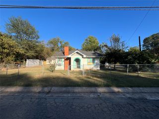 404 NE 17th Street, Paris, TX 75460