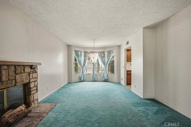 948 Manzanita, Bloomington, CA 92316