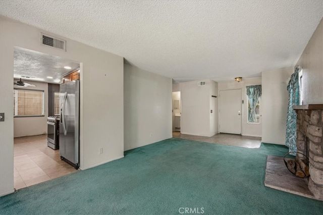 948 Manzanita, Bloomington, CA 92316