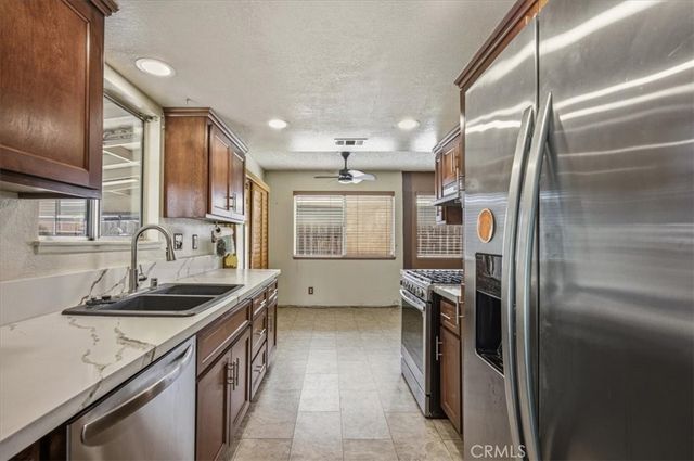 948 Manzanita, Bloomington, CA 92316