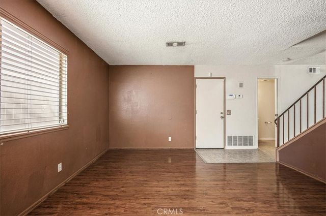 948 Manzanita, Bloomington, CA 92316