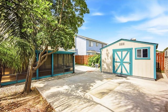 948 Manzanita, Bloomington, CA 92316