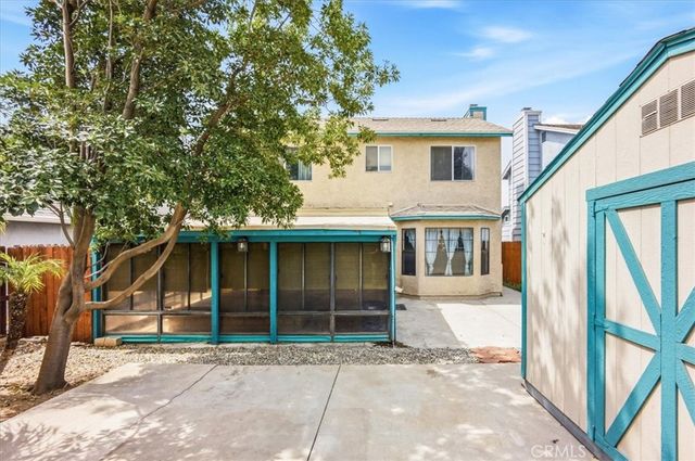 948 Manzanita, Bloomington, CA 92316