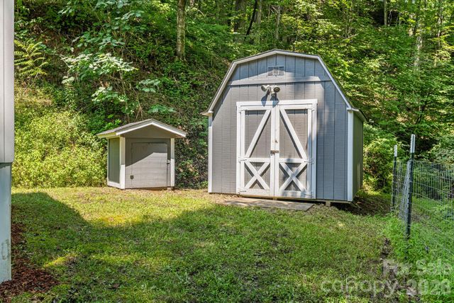 1903 Old Mountain Road, Mars Hill, NC 28753