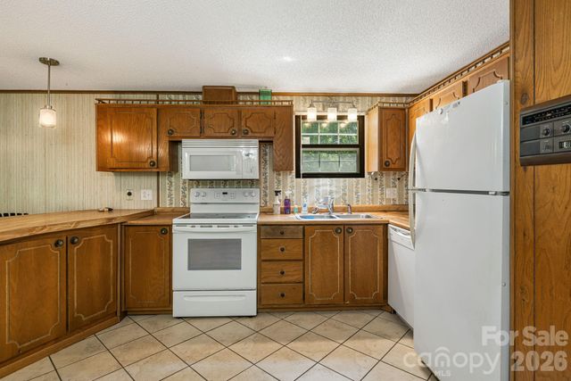 1903 Old Mountain Road, Mars Hill, NC 28753