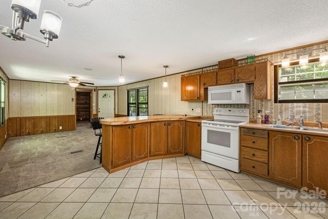 1903 Old Mountain Road, Mars Hill, NC 28753