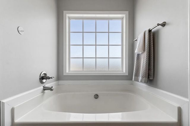 1355 Whitt Ln, Clarksville, TN 37042