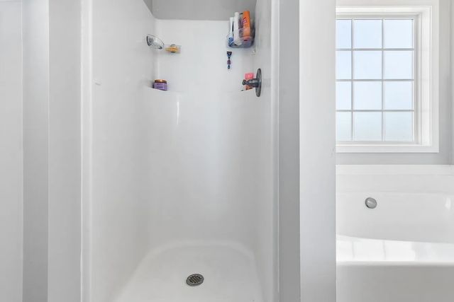 1355 Whitt Ln, Clarksville, TN 37042