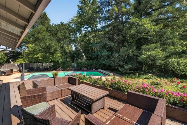 19650 Sky Oaks Way, Los Gatos, CA 95030