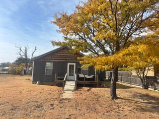 522 Allen Avenue, Stinnett, TX 79083