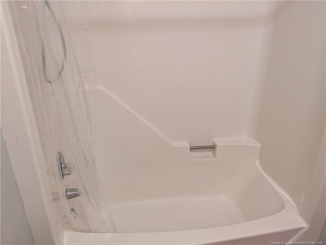 951 Creek Side Run, Fayetteville, NC 28303