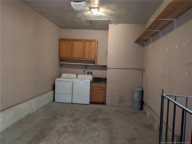951 Creek Side Run, Fayetteville, NC 28303