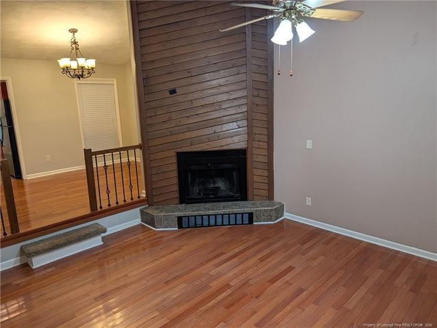 951 Creek Side Run, Fayetteville, NC 28303