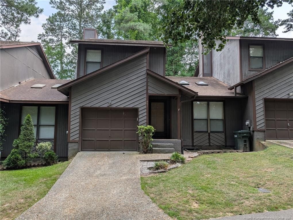 951 Creek Side Run, Fayetteville, NC 28303