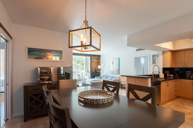 403 S Sapodilla Avenue 207, West Palm Beach, FL 33401