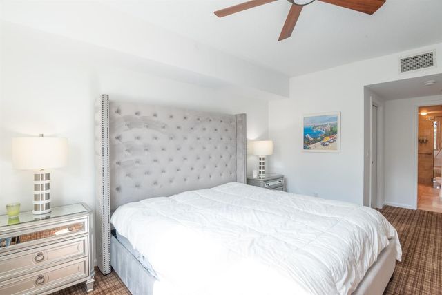 403 S Sapodilla Avenue 207, West Palm Beach, FL 33401