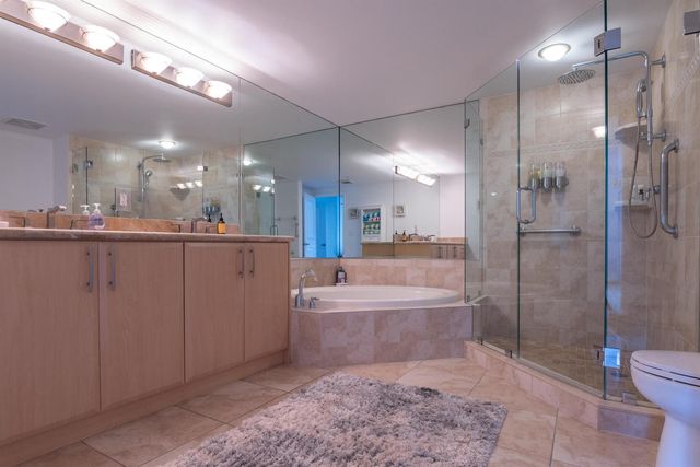 403 S Sapodilla Avenue 207, West Palm Beach, FL 33401