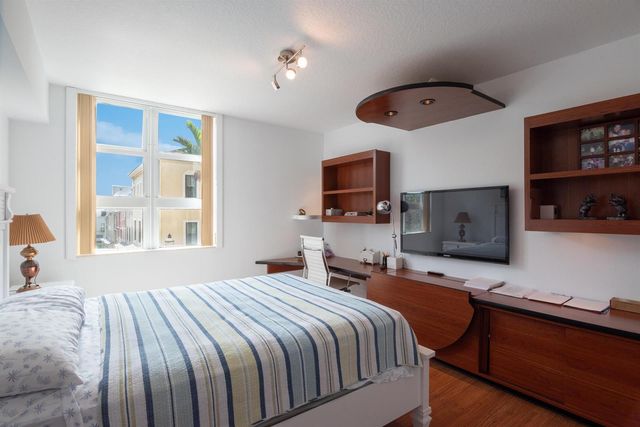 403 S Sapodilla Avenue 207, West Palm Beach, FL 33401