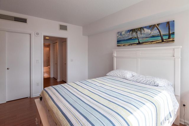 403 S Sapodilla Avenue 207, West Palm Beach, FL 33401