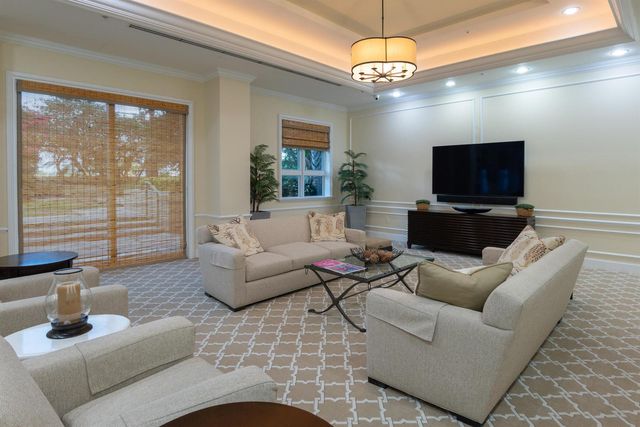 403 S Sapodilla Avenue 207, West Palm Beach, FL 33401