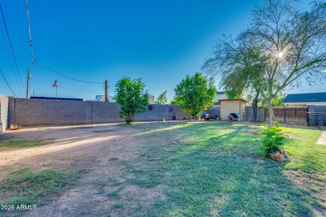 2827 W FOOTHILL Drive, Phoenix, AZ 85027