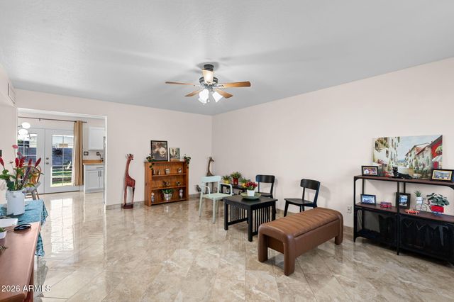 2827 W FOOTHILL Drive, Phoenix, AZ 85027