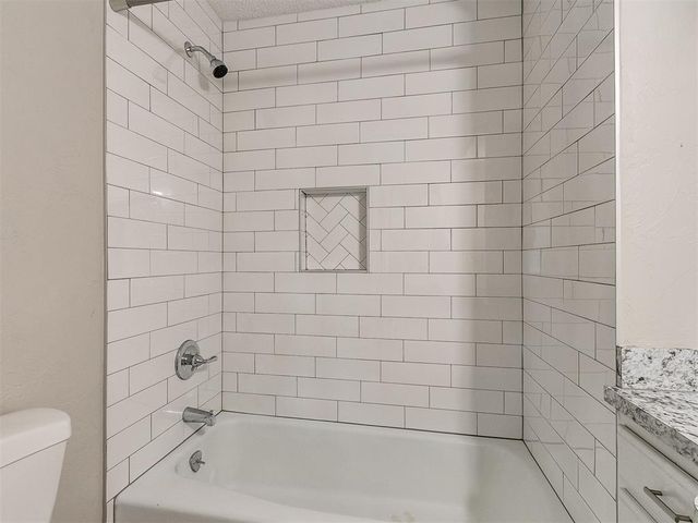 304 NW 2nd Street, Piedmont, OK 73078