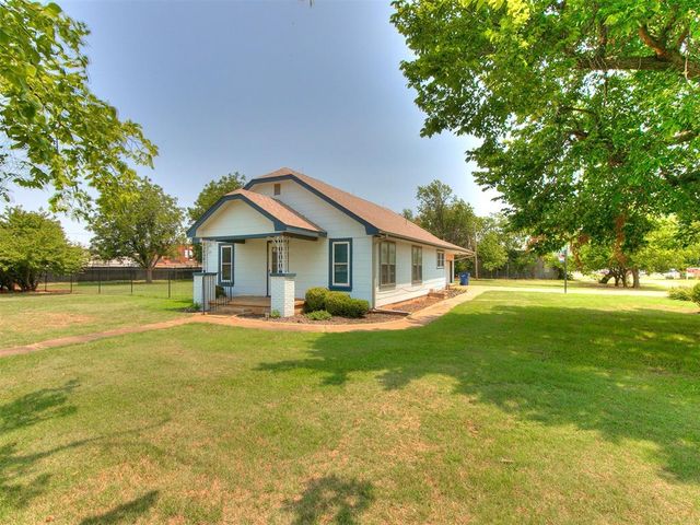 304 NW 2nd Street, Piedmont, OK 73078