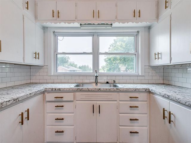 304 NW 2nd Street, Piedmont, OK 73078