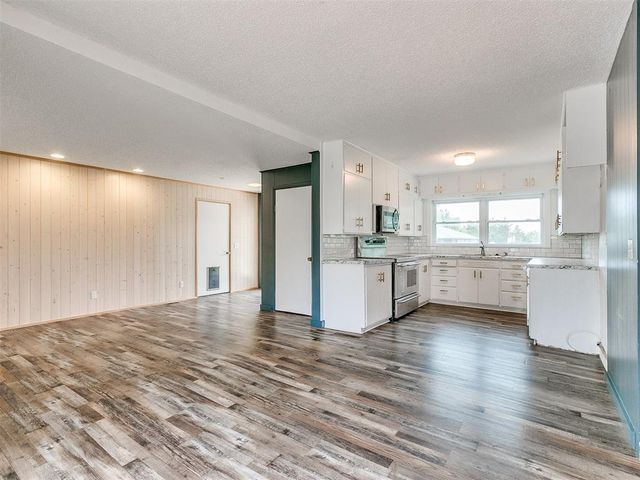 304 NW 2nd Street, Piedmont, OK 73078