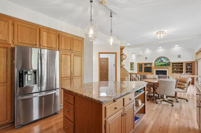 5754 Pond Drive, Shoreview, MN 55126