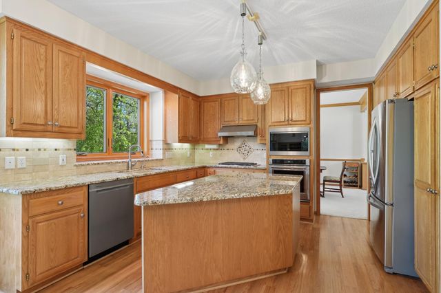 5754 Pond Drive, Shoreview, MN 55126
