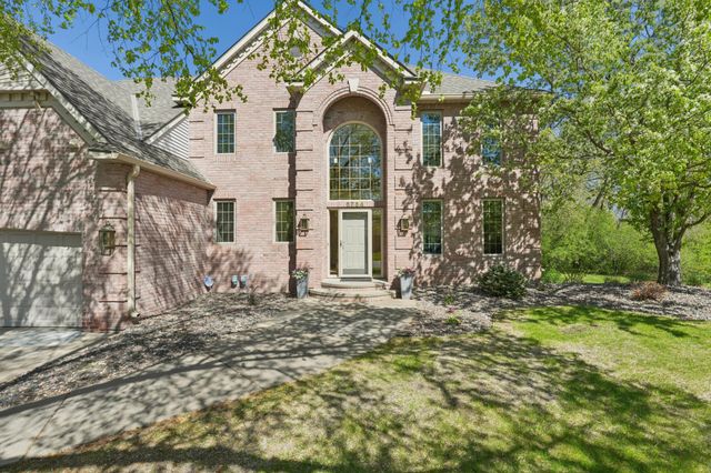5754 Pond Drive, Shoreview, MN 55126